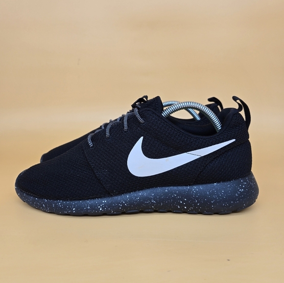 Nike ID Roshe Run One Women's Running Shoes Size 10.5 - Picture 1 of 8